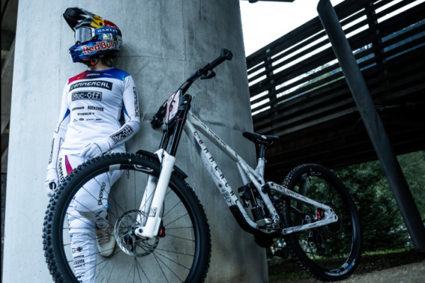 Kto ovládol Red Bull Cerro Abajo World Series?